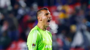 Joaquín López-Dóriga trató de burlarse de Nahuel Guzmán pero terminó siendo humillado en redes