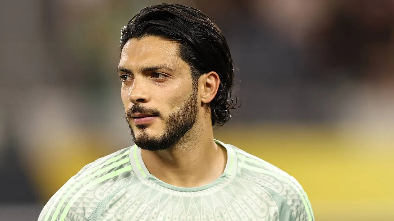 Raúl Jiménez, delantero del Fulham y Selección Mexicana.