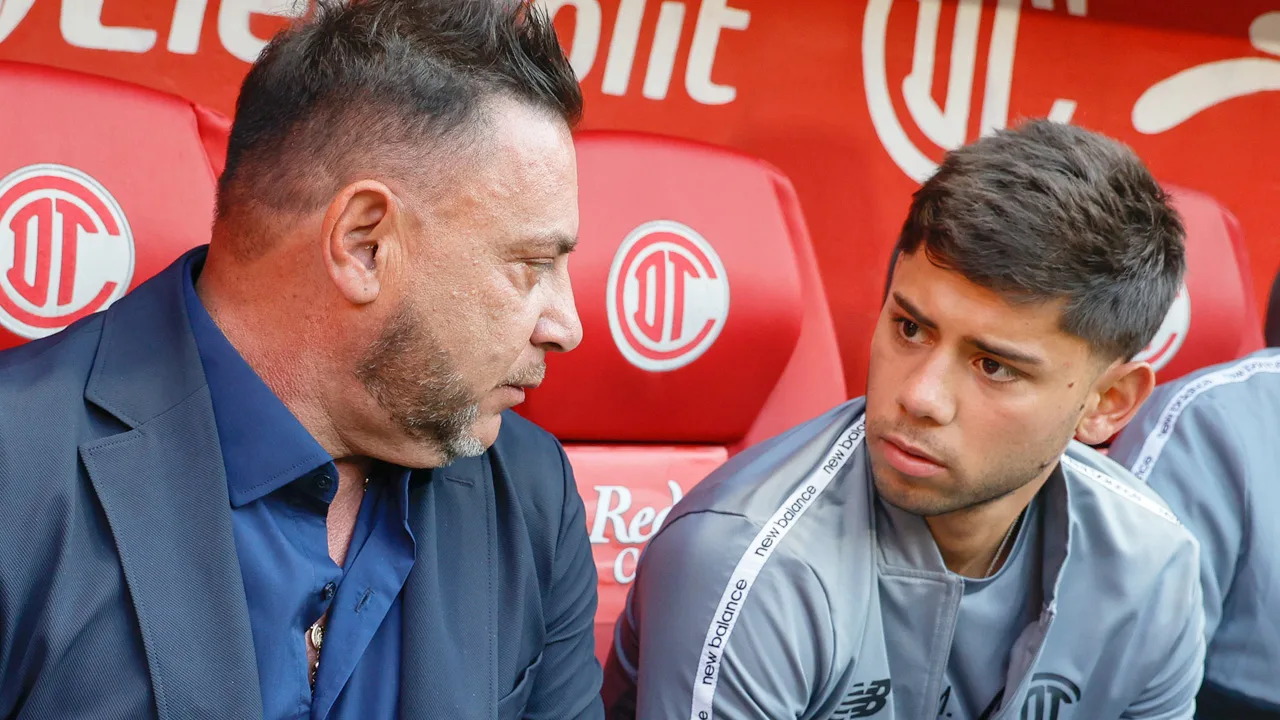 Turco Mohamed y Shayr celebraron desde las gradas el título del Toluca.