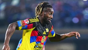 El sorprendente gesto de Allan Saint Maximin con una aficionada que emociona al América