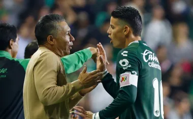 James Rodríguez, Ignacio Ambriz, León