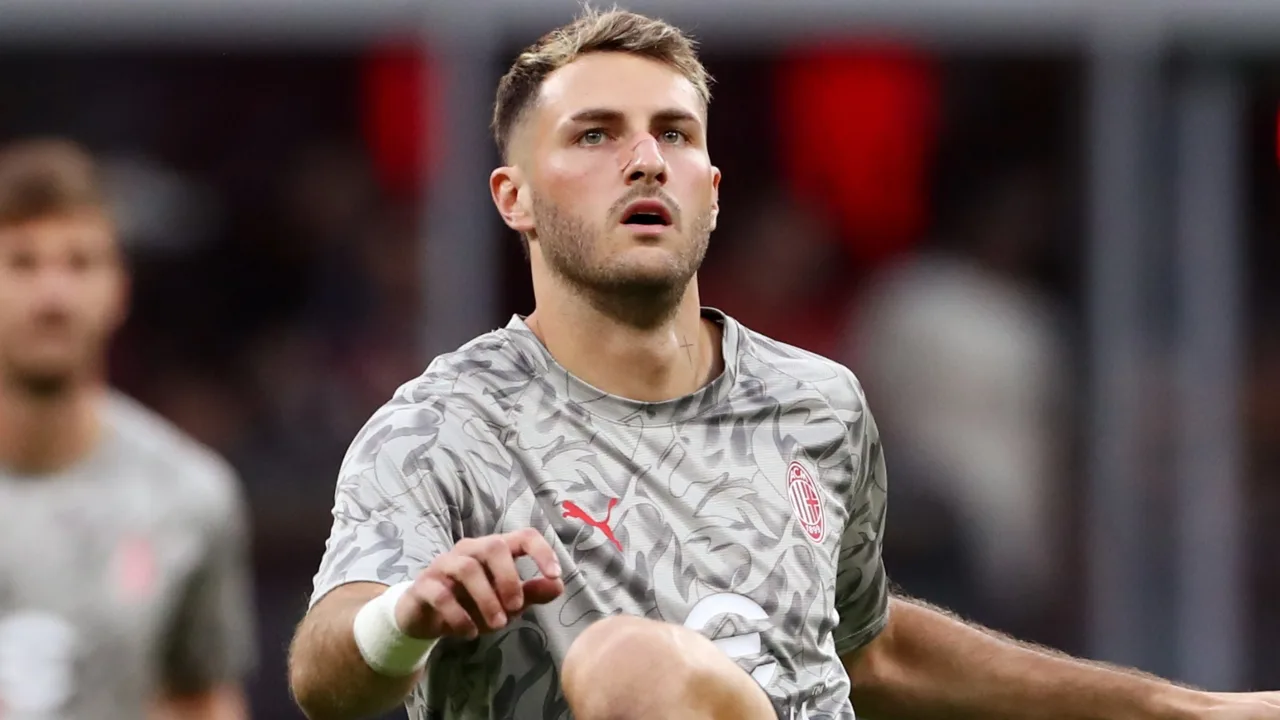 Santiago Giménez, AC Milan