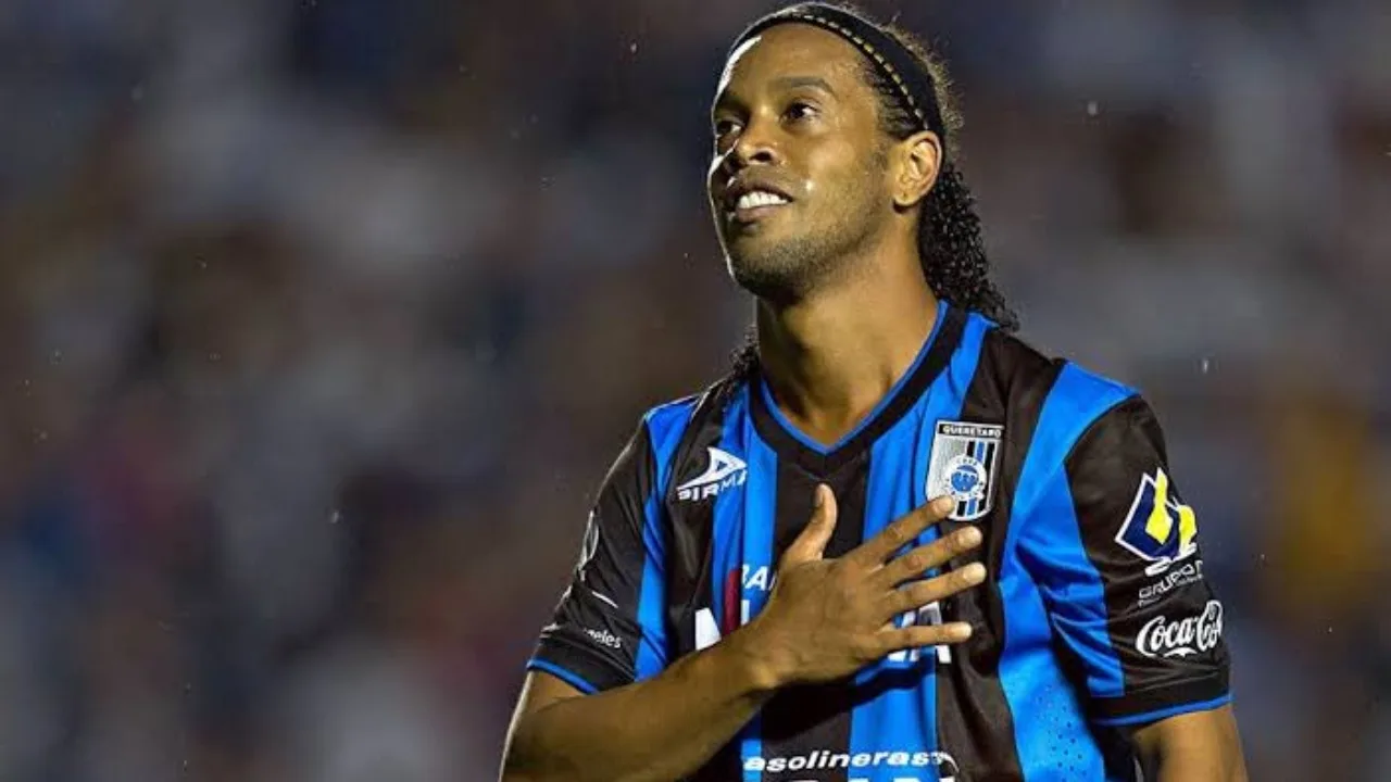 Ronaldinho, Querétaro