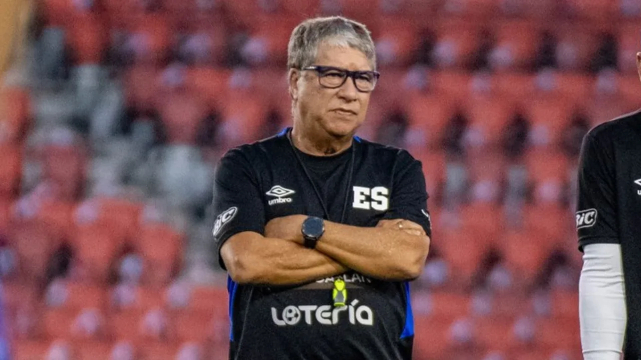 Hernán Bolillo Gómez, Selección El Salvador