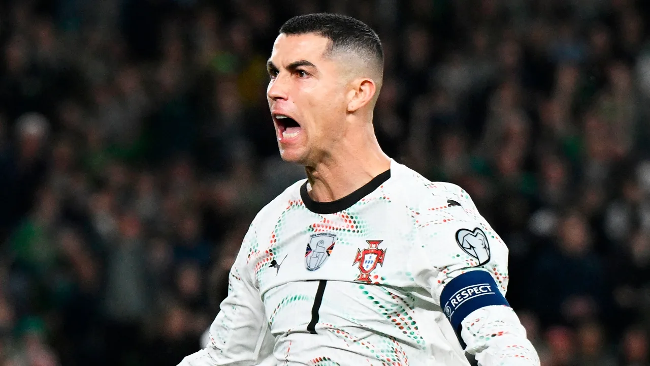 Cristiano Ronaldo es expulsado en Portugal vs Irlanda.