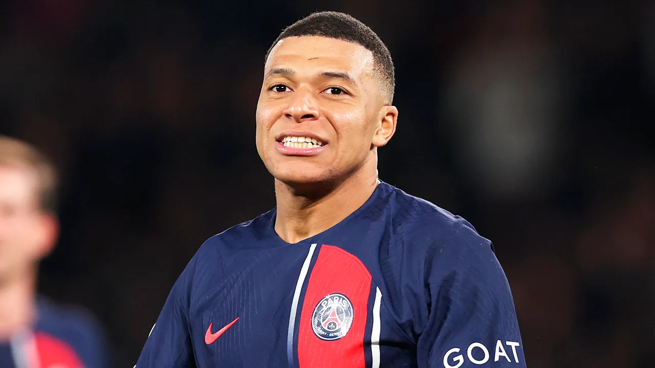 Kylian Mbappé demanda al PSG por millones de dólares.