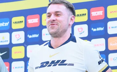 Aaron Ramsey cerró su etapa con Pumas.