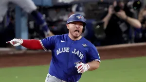 El libro favorito de Alejandro Kirk que siempre lleva en su maleta en esta Serie Mundial 2025