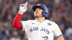 Lo acompaña desde el cielo: el familiar famoso de Alejandro Kirk que lo guío en su camino a las Grandes Ligas