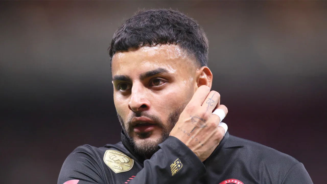 Alexis Vega quedó fuera de Juárez vs Toluca.