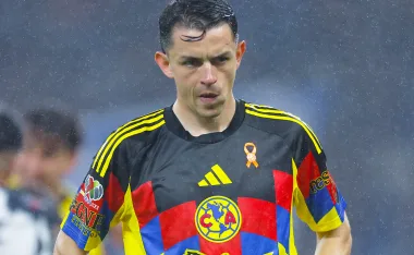 Álvaro Fidalgo sufre durísimo golpe en Monterrey vs América.