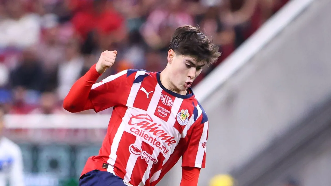 Armando González, jugador de Chivas más conocido como La Hormiga. 