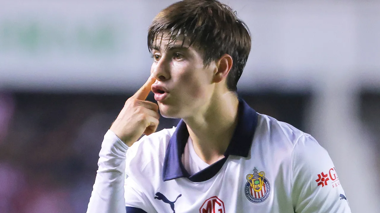 Armando 'Hormiga' González, campeón de goleo con Chivas.