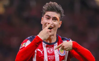 Armando González, campeón de goleo con Chivas.