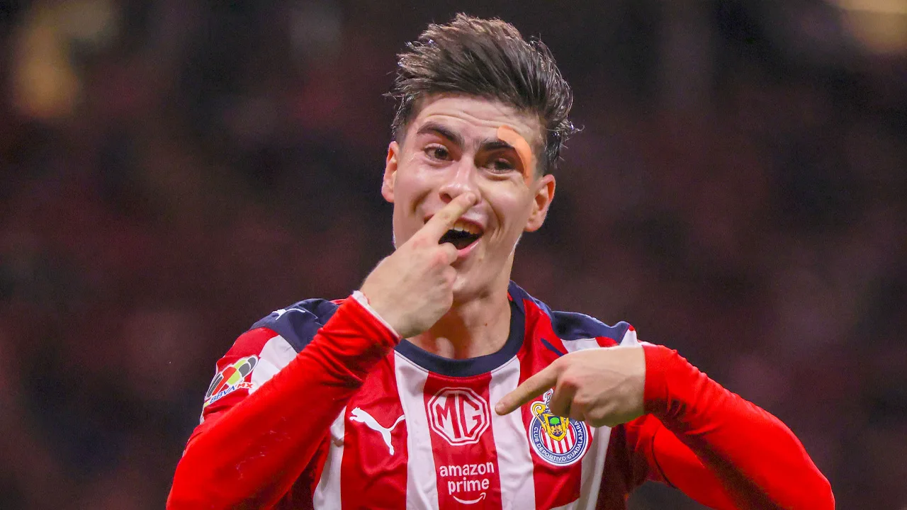 Armando González, campeón de goleo con Chivas.