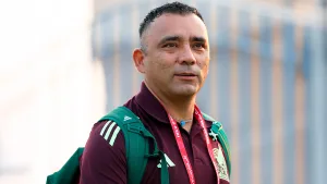 Carlos Cariño y su inspirador mensaje para Santi López en la definición de México vs Argentina