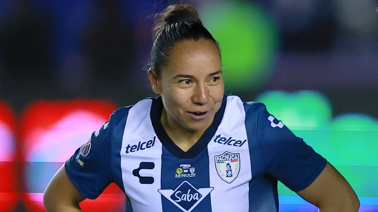 Charlyn Corral adelanta su ¿salida? de Pachuca.