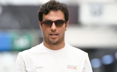 Checo Pérez y su inesperada entrevista en TikTok.