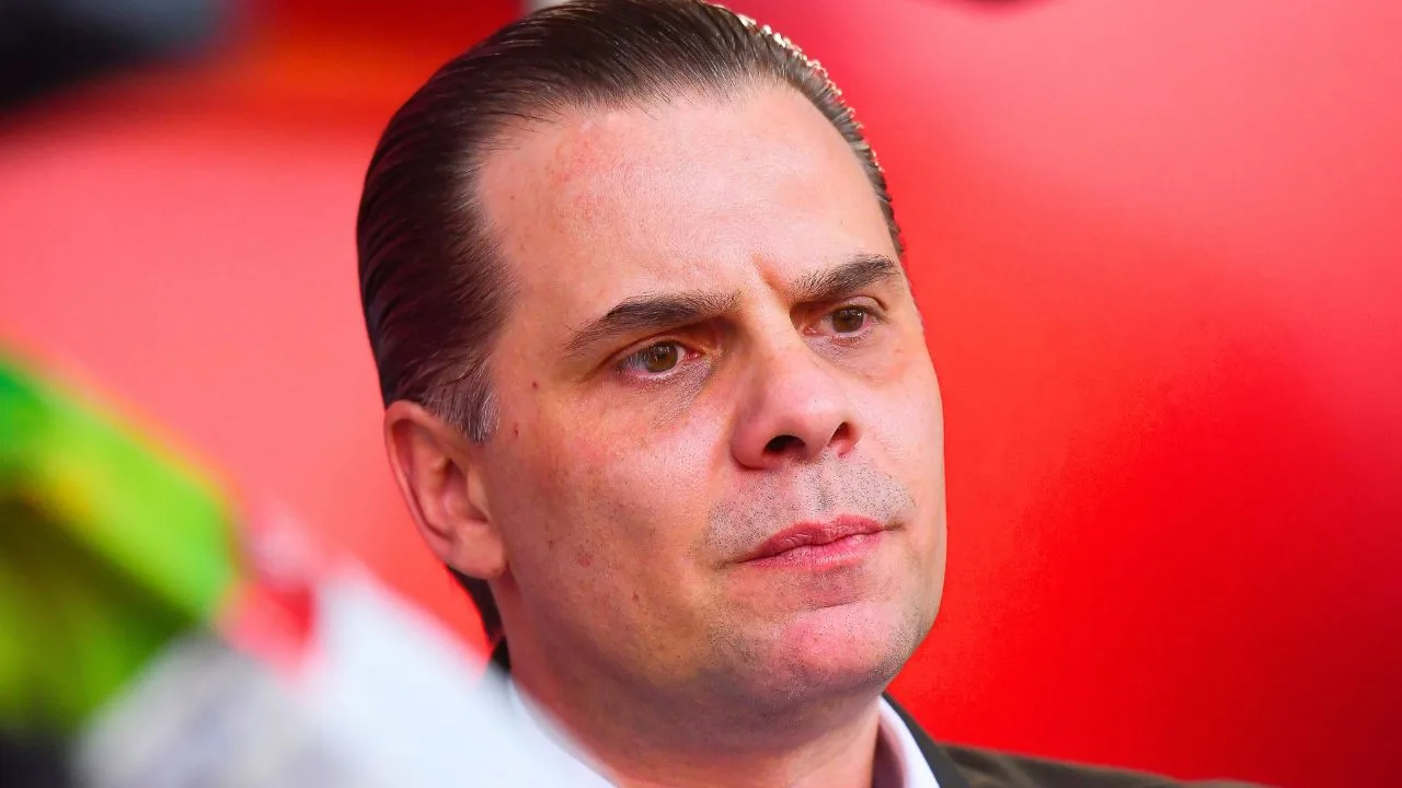 Martinoli se burla de la crítica de León Krauze y enciende la polémica con una sola frase.