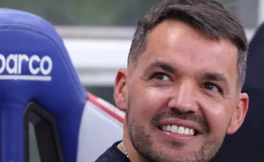 Nicolás Larcamón y su primer fichaje para 2026.