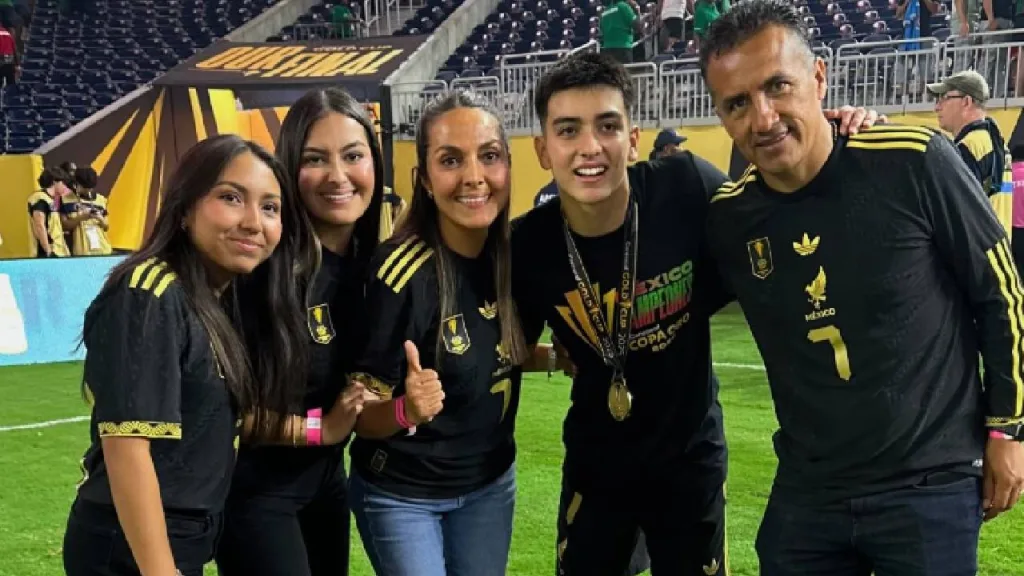 Familia de Gilberto Mora