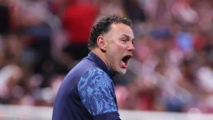 Gabriel Milito y sus Chivas ya eligieron a su primera baja: Ya hay equipos haciendo fila por él