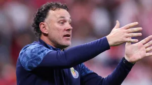 Gabriel Milito ya tendría definida a su primera baja en Chivas para el 2026 y Toluca le coquetea