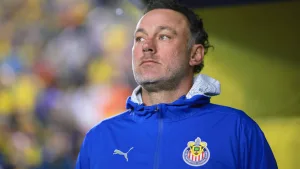 Gabriel Milito y una jugada inesperada para Cruz Azul vs Chivas.