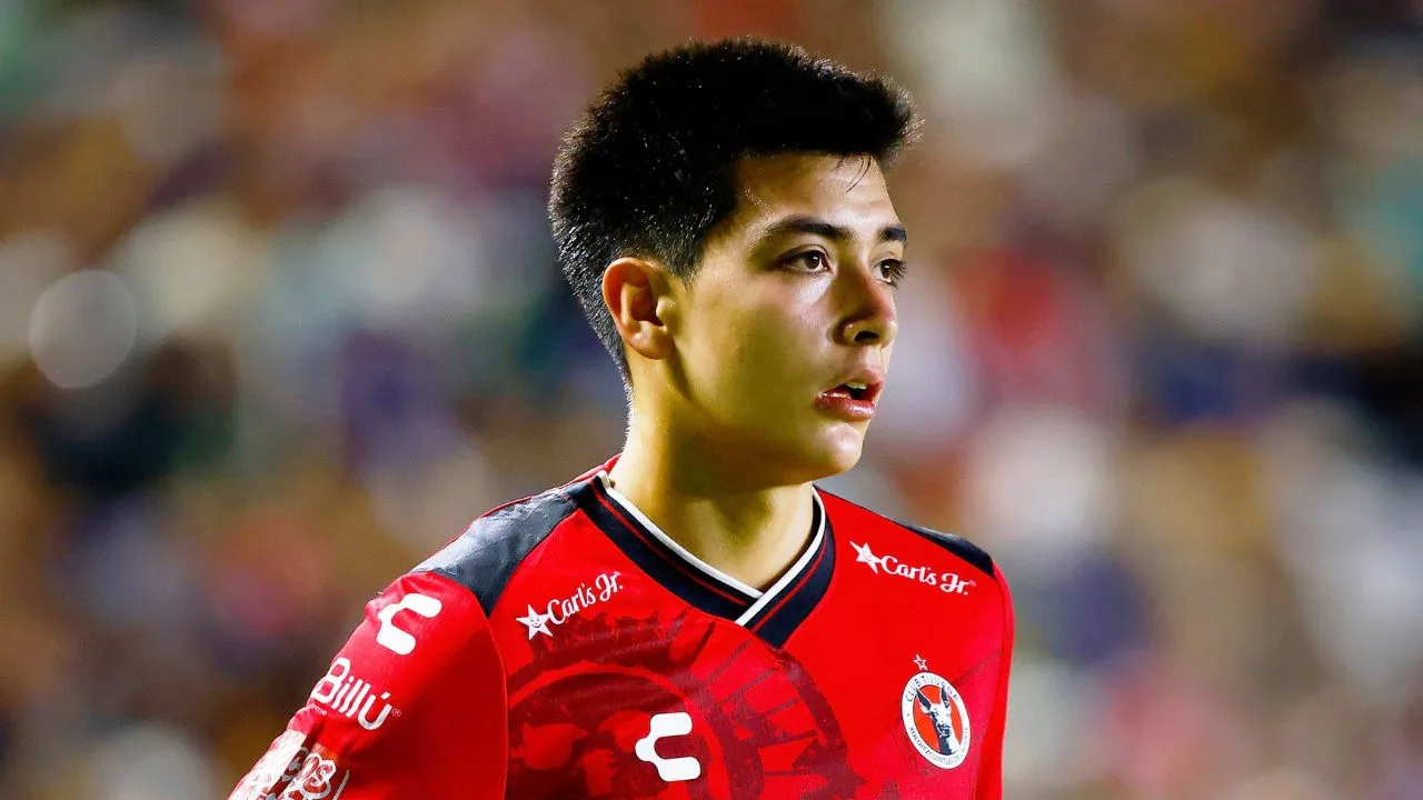 Gilberto Mora, jugador de los  Xolos de Tijuana .