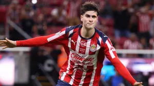 ¿Adiós a Chivas? Hormiga González lanza guiño a importante equipo de España