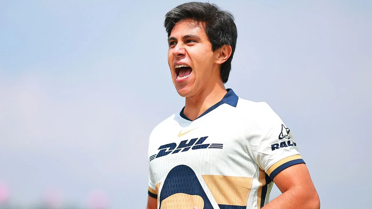 Pumas toma por sorpresa a la Liga MX y renovaría a José Juan Macías pese a ser baja por casi un año.