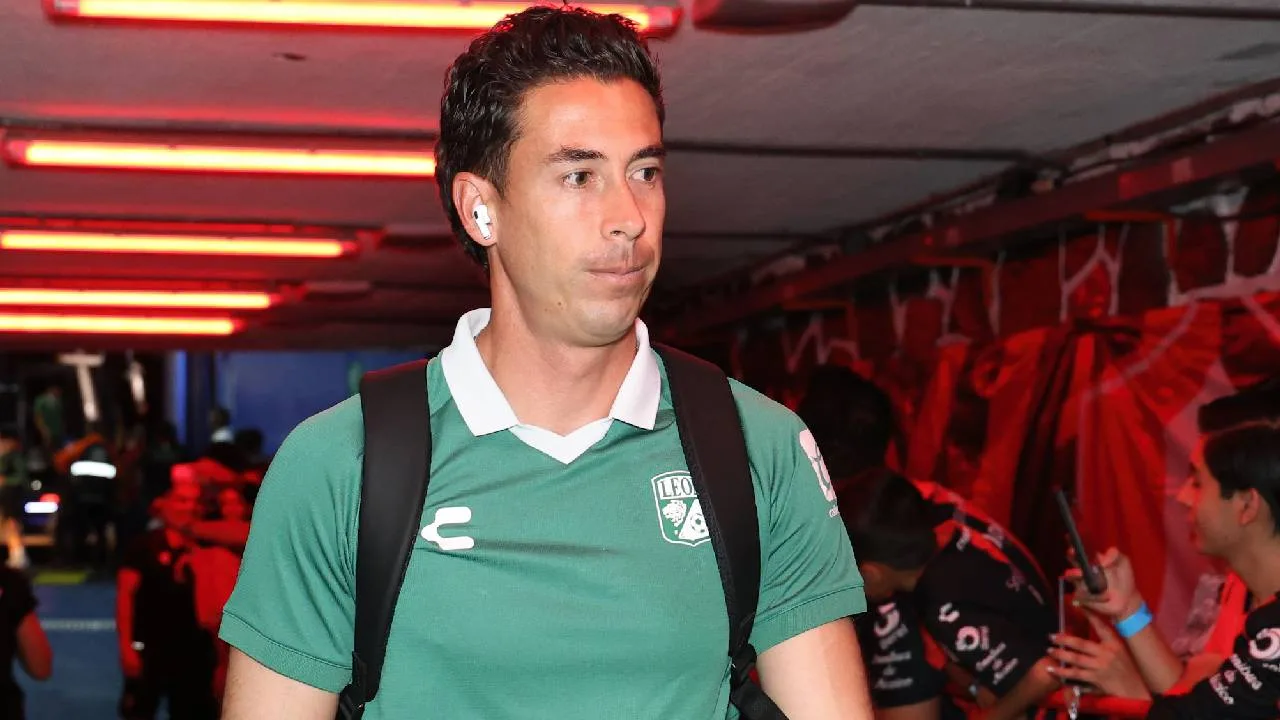 Oscar Jiménez, portero mexicano.