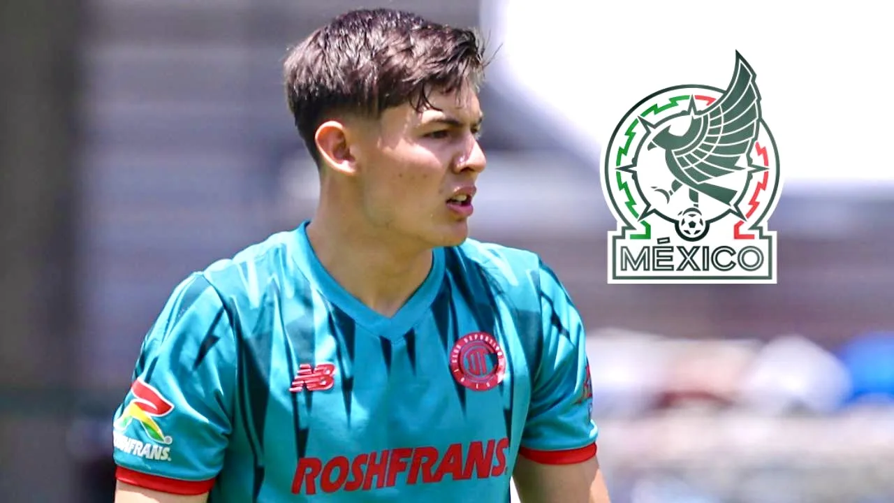 Santi López, portero mexicano.