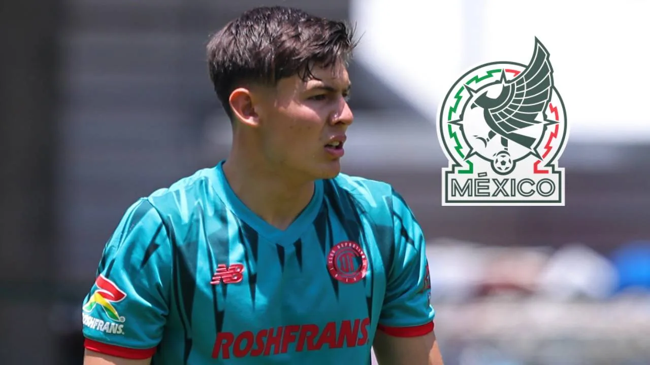 Santi López, portero mexicano.