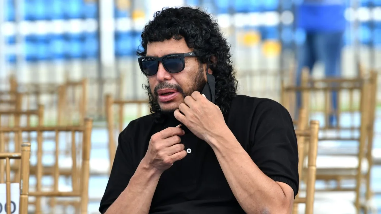 René Higuita, leyenda del futbol Colombiano. 