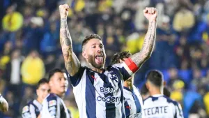 Sergio Ramos de Rayados de Monterrey remata al América usando su propia canción y en su propia casa