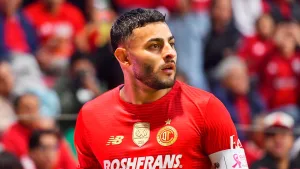 Figura de Toluca envía increíble mensaje a Alexis Vega previo a la final vs Tigres por la Liguilla del Apertura 2025