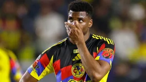 América sorprende a la Pantera Zúñiga y toma drástica decisión sobre su futuro para el Clausura 2026