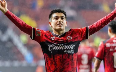 Gilberto Mora, Xolos de Tijuana
