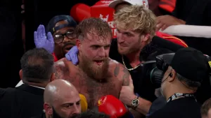 Hermano de Jake Paul protagoniza escandaloso y penoso momento que nadie vio ante Anthony Joshua