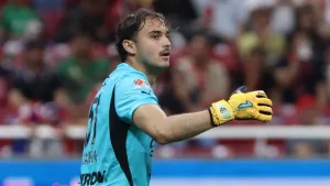 Chivas tiene negociaciones avanzadas para la salida de Eduardo García a otro equipo de la Liga MX