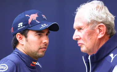 Checo Pérez y Helmut Marko en Red Bull.