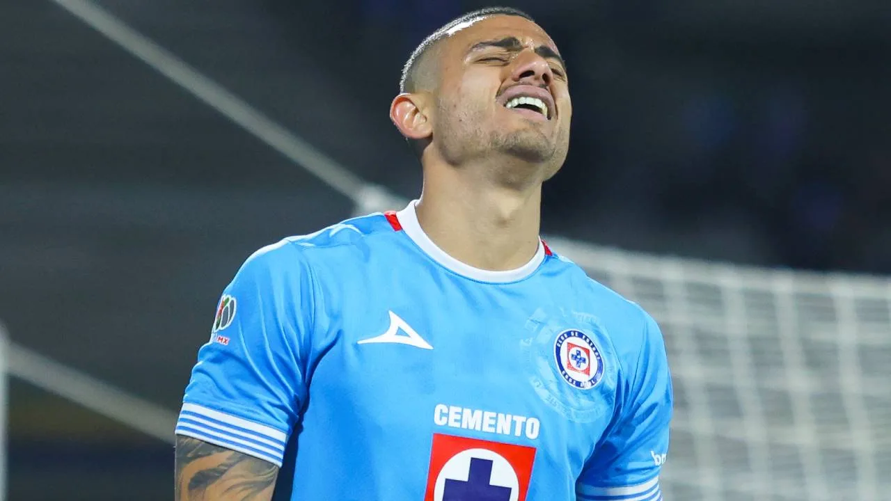 Cruz Azul perdió millones por culpa de rechazo de Giakoumakis