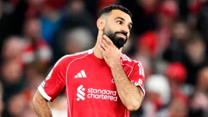 ¿Por qué no juega Mohamed Salah hoy en Liverpool vs Inter de Milan por la UEFA Champions League 2025-26?