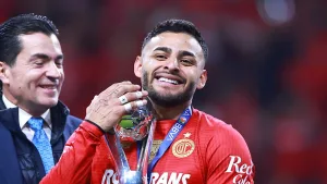 Paunovic afirma que se arrepintió al sacar a Alexis Vega de aquella final de Chivas vs Tigres