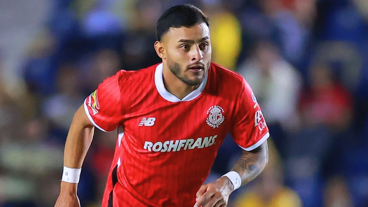 Alexis Vega juega o no la final de vuelta del Apertura 2025 Toluca vs Tigres: Esto se sabe.