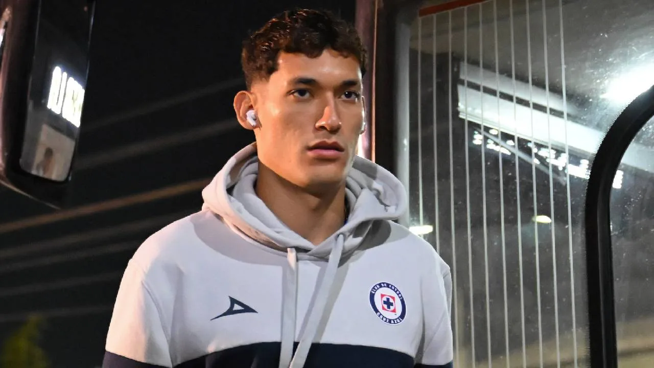 Chiquete Orozco, jugador de Cruz Azul.