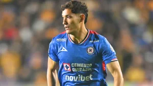 Cruz Azul respira: revelan diagnóstico favorable del Chiquete Orozco