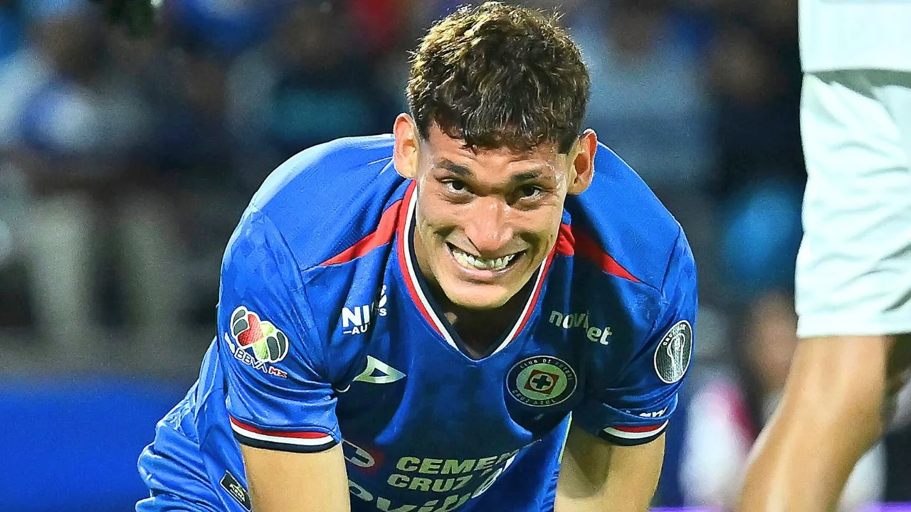 Parece que se fue al IMSS: Chiquete Orozco de Cruz Azul no sabría su diagnóstico por esta razón.