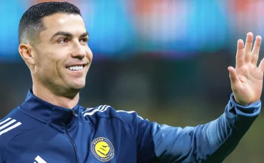 Tras una intensa temporada en el fútbol árabe, Cristiano Ronaldo ganó un reconocimiento que desató polémica. ¿Qué pasó?